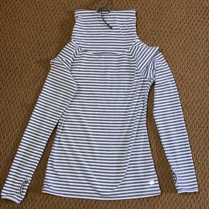 Gapfit grey/white striped top